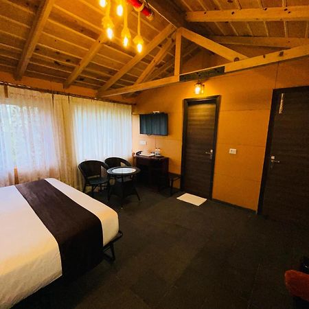 Sea Hawk - Luxury Hill Resort 4 Mins From Bhimtal Lake Dış mekan fotoğraf