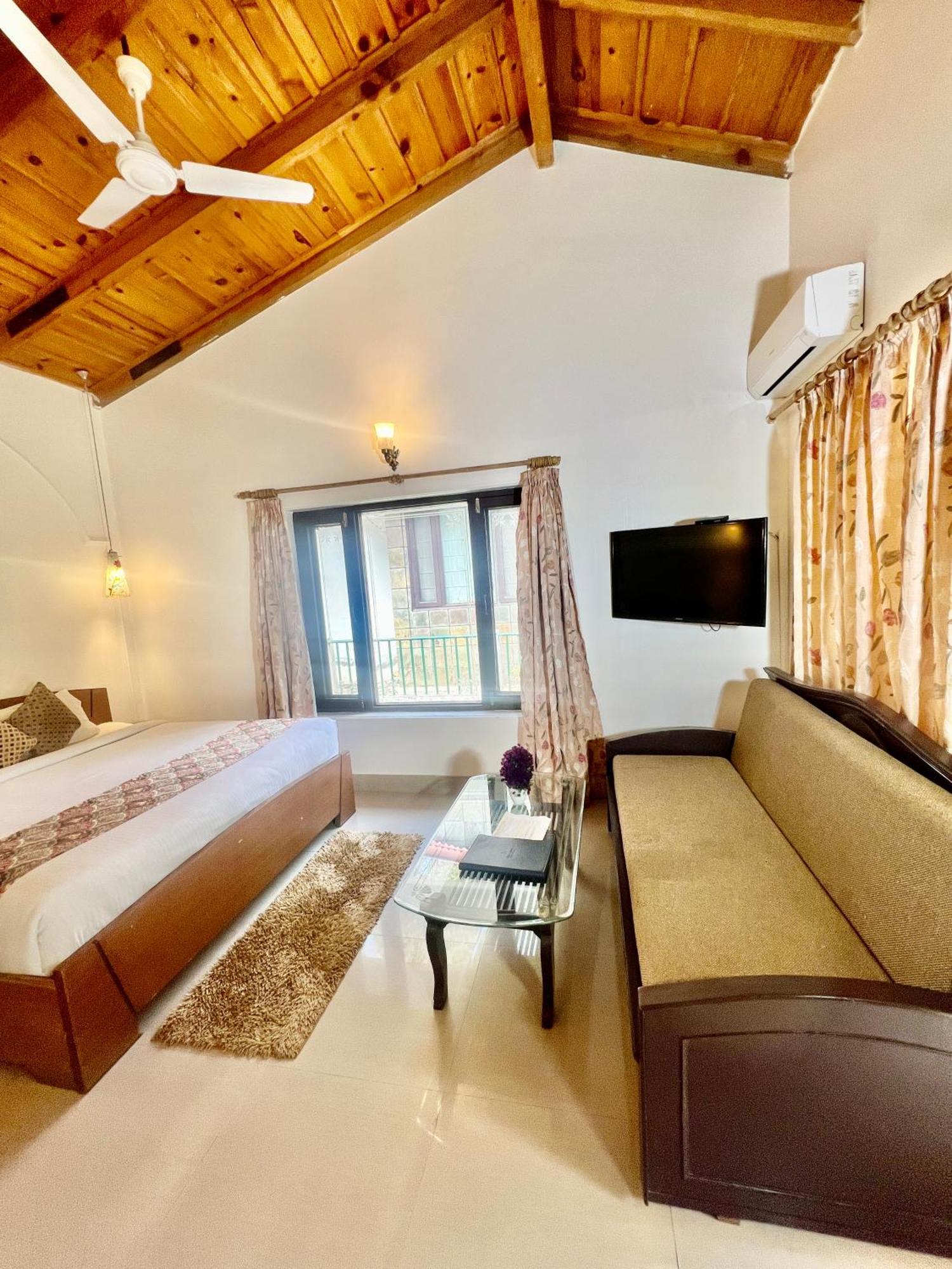 Sea Hawk - Luxury Hill Resort 4 Mins From Bhimtal Lake Dış mekan fotoğraf
