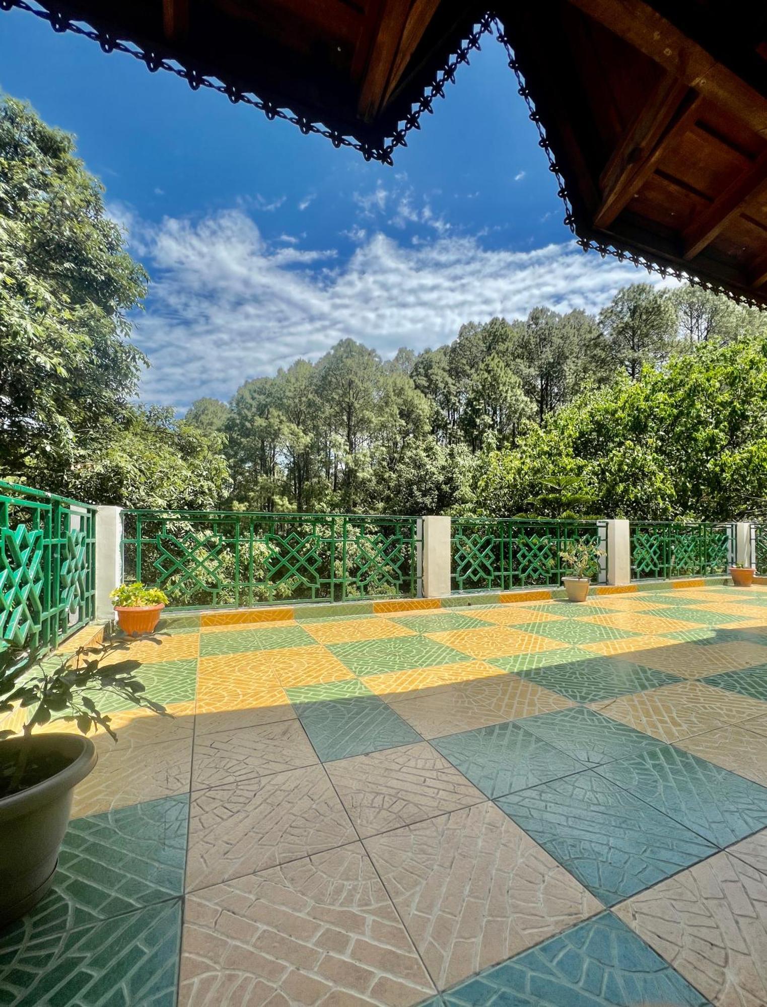 Sea Hawk - Luxury Hill Resort 4 Mins From Bhimtal Lake Dış mekan fotoğraf