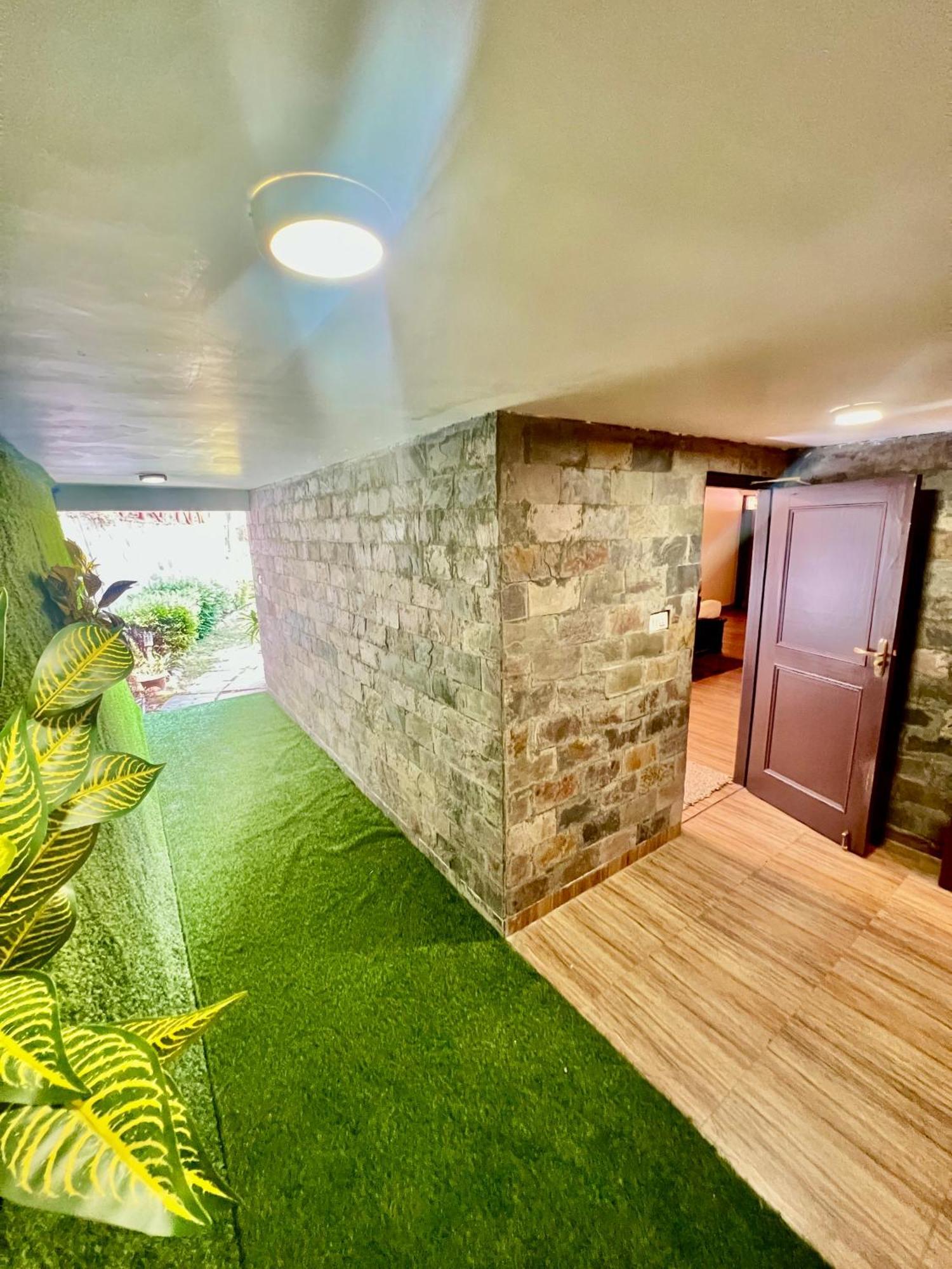 Sea Hawk - Luxury Hill Resort 4 Mins From Bhimtal Lake Dış mekan fotoğraf