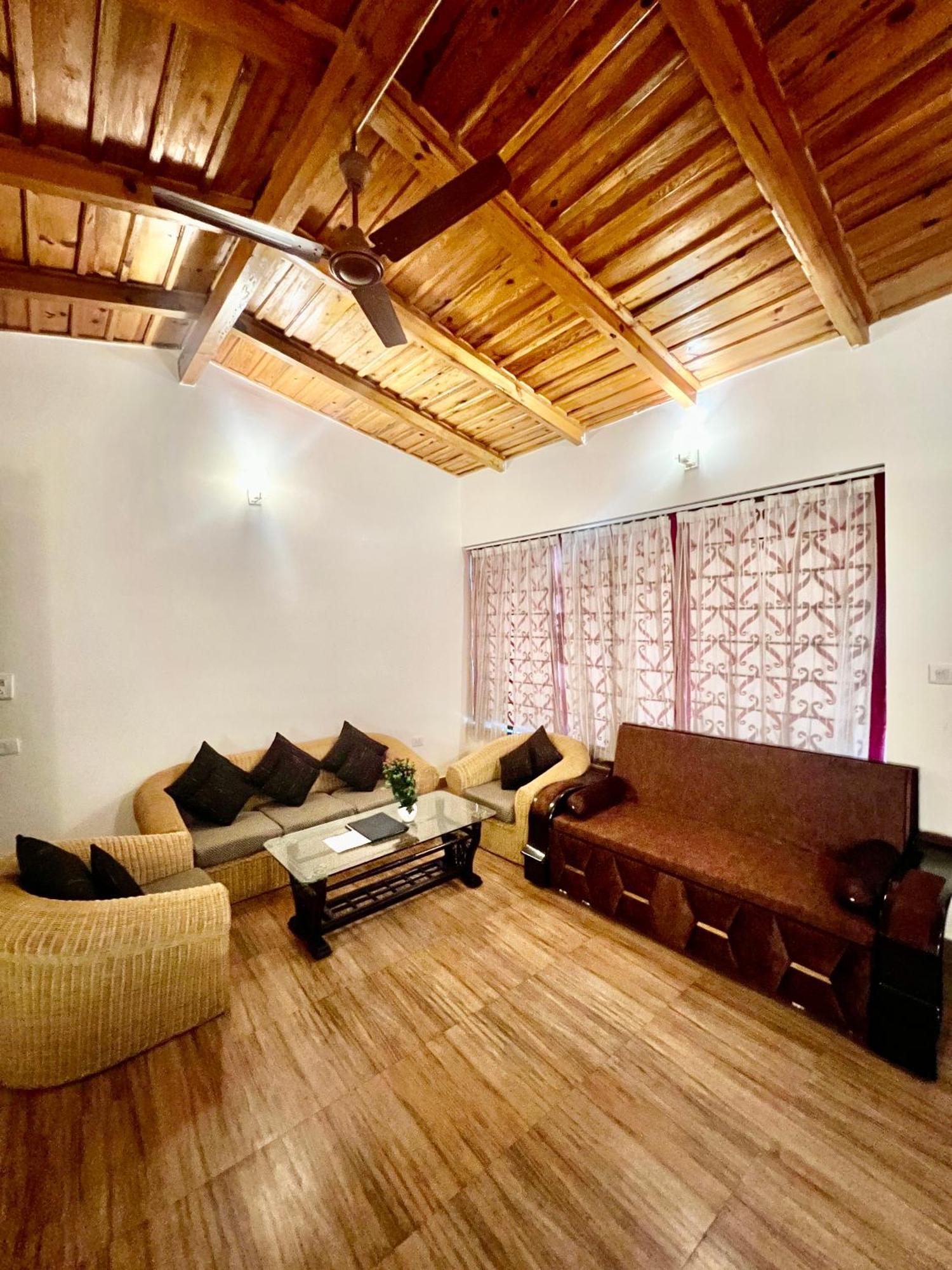 Sea Hawk - Luxury Hill Resort 4 Mins From Bhimtal Lake Dış mekan fotoğraf