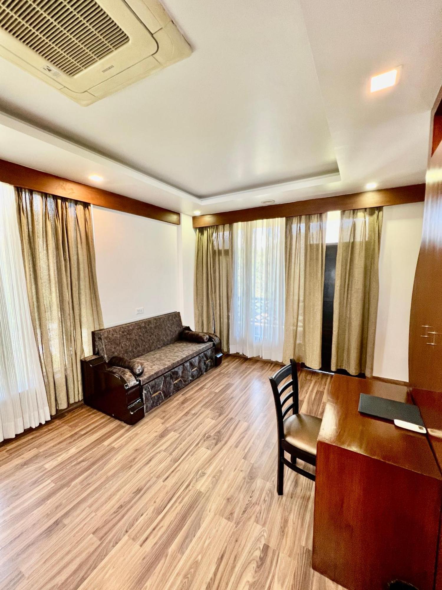 Sea Hawk - Luxury Hill Resort 4 Mins From Bhimtal Lake Dış mekan fotoğraf