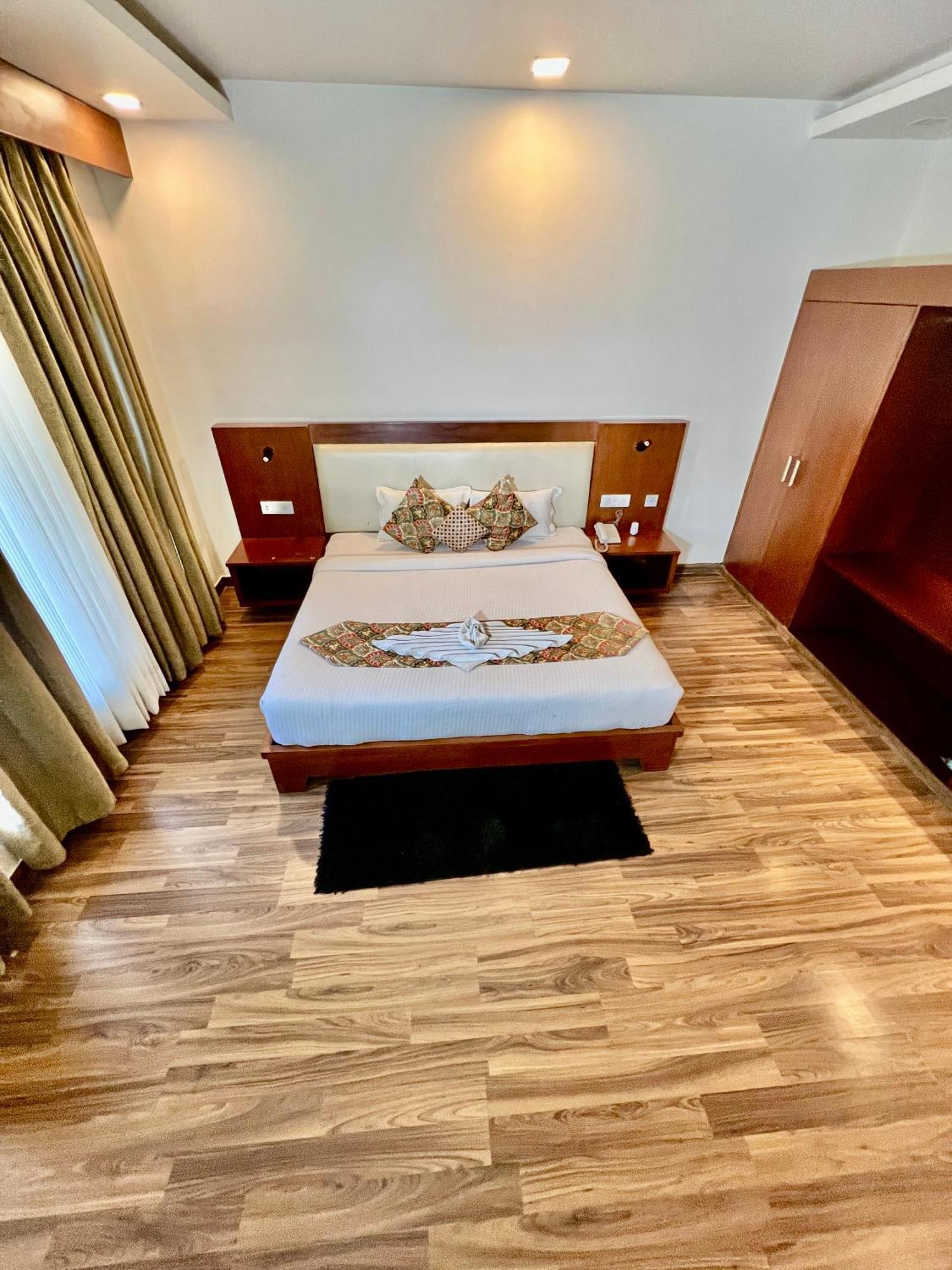 Sea Hawk - Luxury Hill Resort 4 Mins From Bhimtal Lake Dış mekan fotoğraf