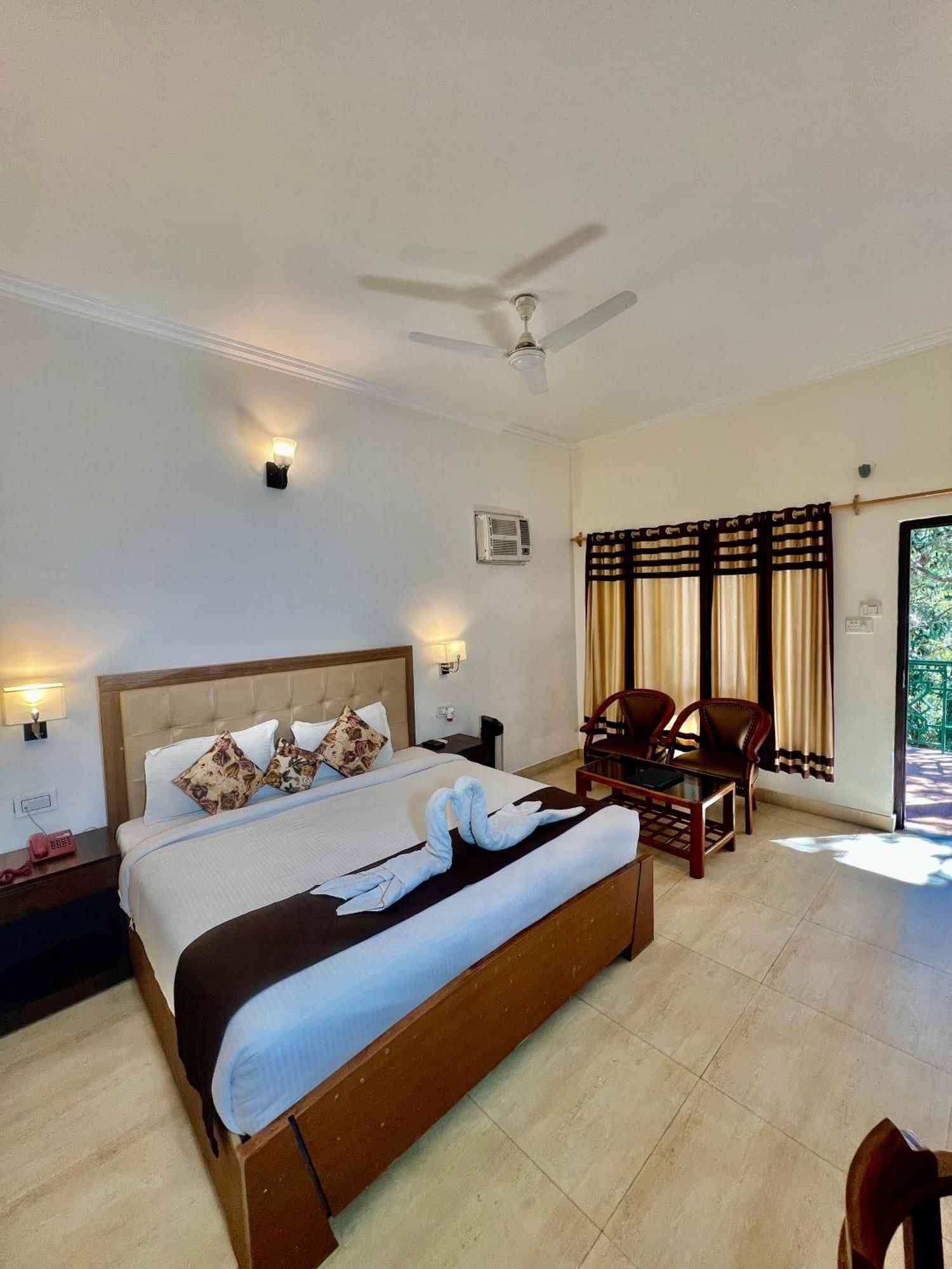 Sea Hawk - Luxury Hill Resort 4 Mins From Bhimtal Lake Dış mekan fotoğraf