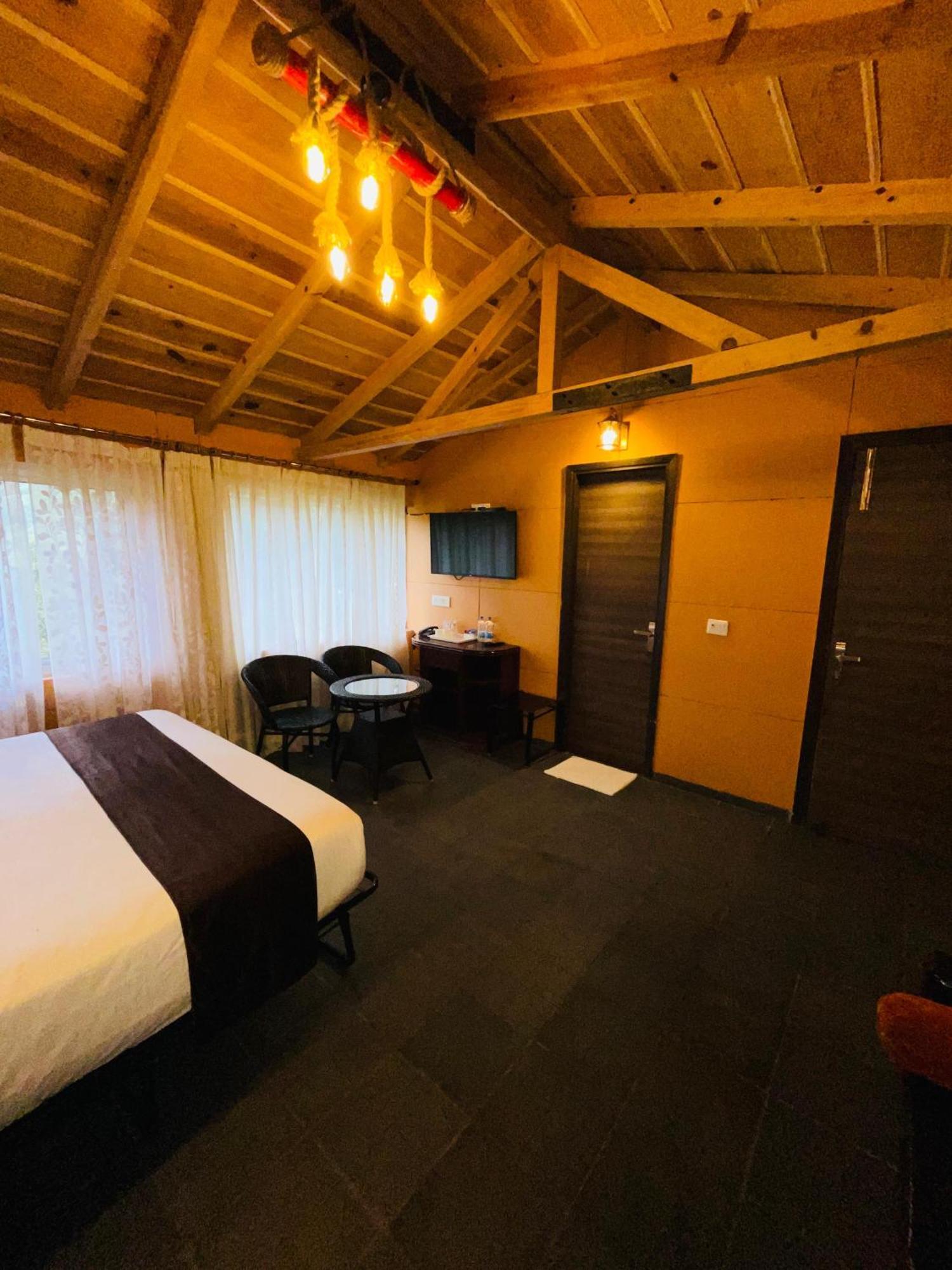 Sea Hawk - Luxury Hill Resort 4 Mins From Bhimtal Lake Dış mekan fotoğraf